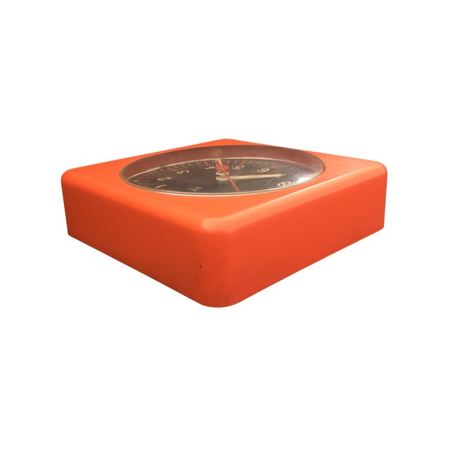 Vintage HF Quartz Wall Clock from Philips, 1970s, in Very Good conditions. Designed 1970 to 1979 This piece has an...