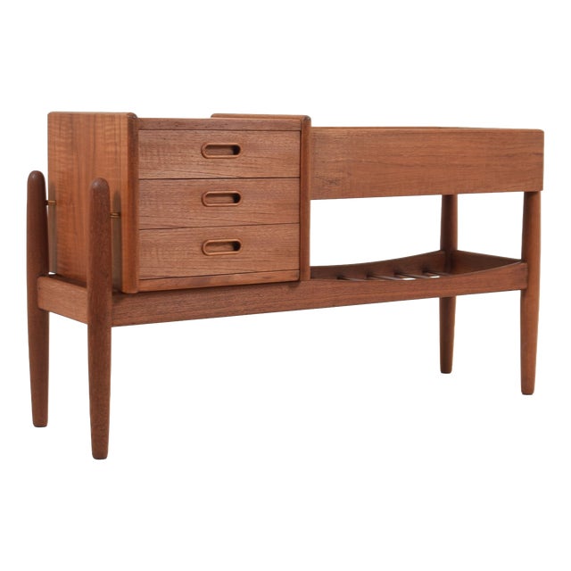 Danish Teak Furniture with Planter by Arne Wahl Iversen for Vinde Møbelfabrik, 1961 For Sale