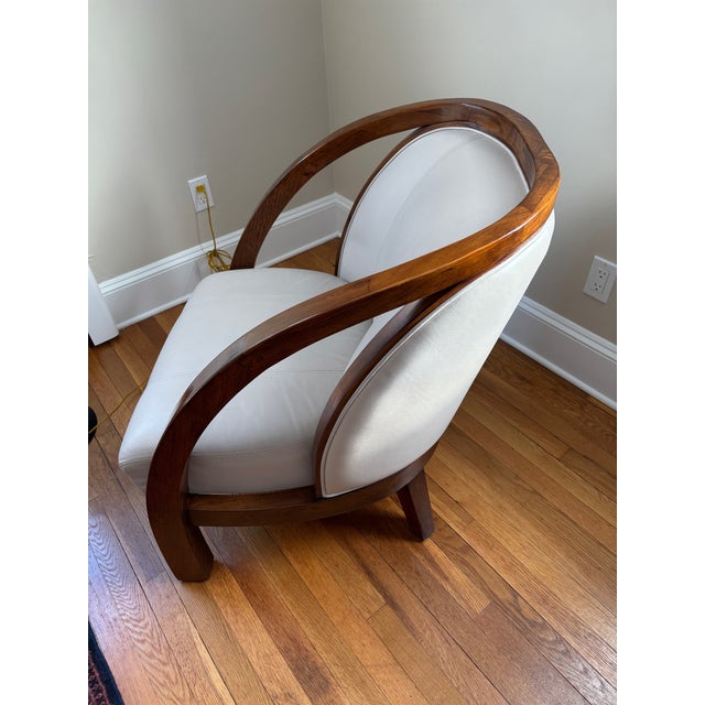 Late 20th Century Bone-Colored Leather Easy Chairs With Walnut Legs and Arms For Sale - Image 4 of 5