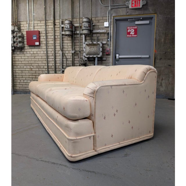 American of Martinsville Americans of Martinsville Peach Postmodern Three-Seat Sofa, 1980s For Sale - Image 4 of 12