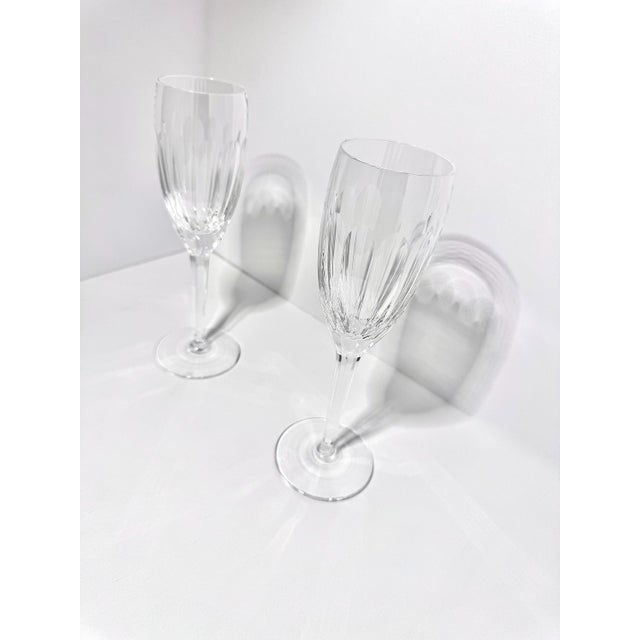 Vintage Tyrone "Deramore" Crystal Champagne Flutes (Set of 2) For Sale - Image 4 of 8