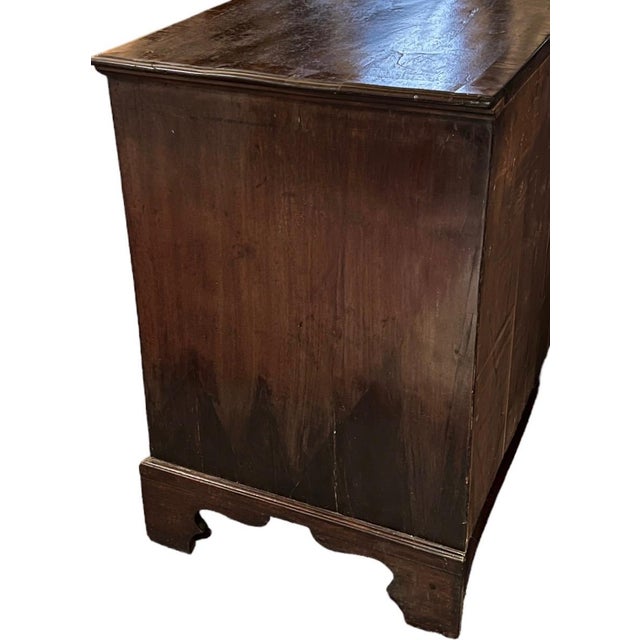 1780 George III Chest of Drawers on Bracket Feet With Brushing Slide & Secret Sovereign Drawer For Sale - Image 10 of 13