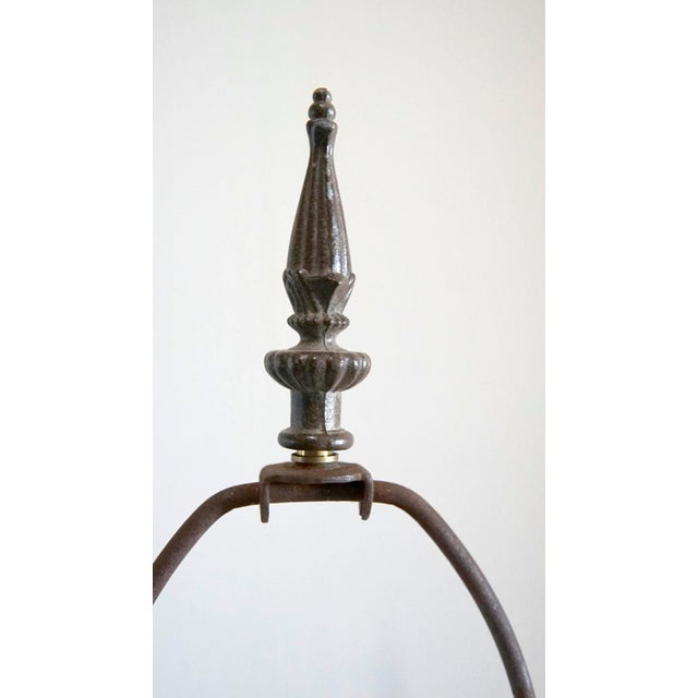 Neoclassical 1920s Neoclassical Revival Bronze Table Lamp For Sale - Image 3 of 11