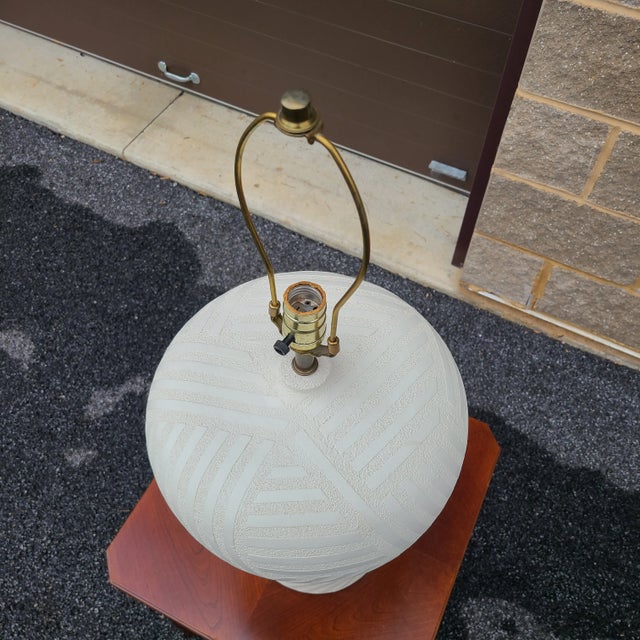 1980s Bon Art Postmodern White Plaster Table Lamp For Sale In Philadelphia - Image 6 of 9