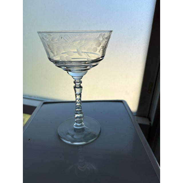 Mid 20th Century Set of 10 Vintage Rock Sharpe Etched Champagne Coupes – Halifax Style – Faceted Stem Hostess Set Mid-Century Traditional For Sale - Image 5 of 9