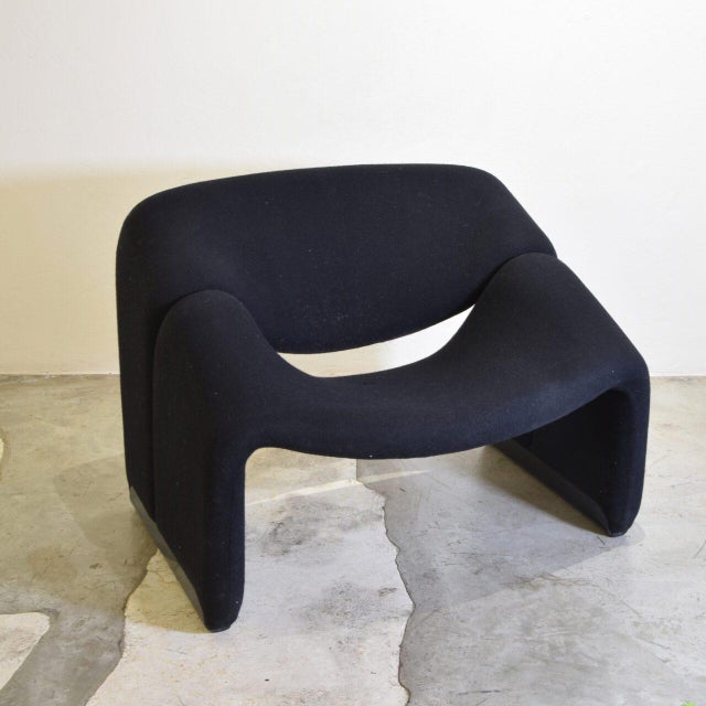The Groovy chair, also known by its catalog code F598, is one of the absolute masterpieces of Pierre Paulin, the French...