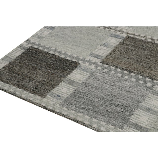 Not Yet Made - Made To Order Rug & Kilim’s Scandinavian Outdoor Rug in Gray & White Geometric Pattern - 6'x9' For Sale - Image 5 of 7