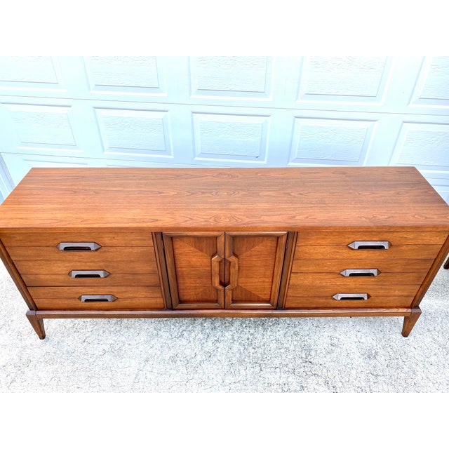 1960s Basic Witz Mid Century Modern 9 Drawer Dresser Chairish Here is an inspirational list of diy 9 drawer dressers there are so many different ways to paint a dresser. chairish