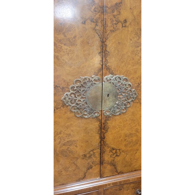Antique Georgian English Burlwood Bar For Sale - Image 13 of 17