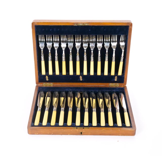 English Silver-Plated Tableware Fish Cutlery Set, Sheffield, Circa 1910s For Sale - Image 9 of 9