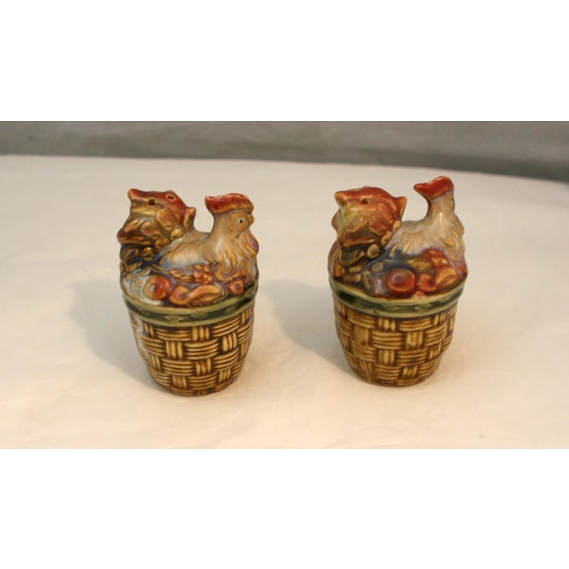 Vintage Ceramic Nesting Hens Chickens Salt & Pepper Shakers For Sale - Image 4 of 9