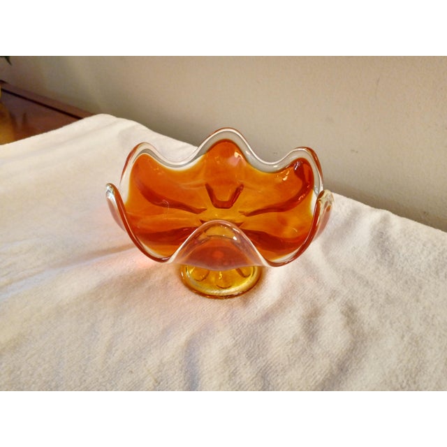 Vintage 1960's Viking Epic "Six Petal" Persimmon Footed Base 7" with clear edge. Petal vase is in excellent vintage...