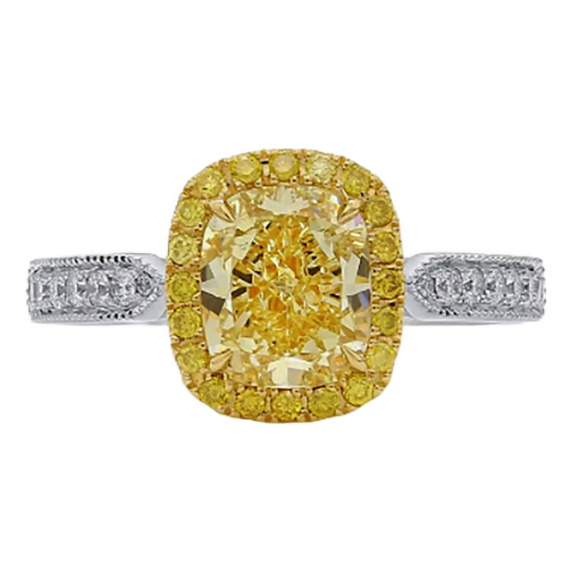 Late 20th Century 2.15 CU Yellow Diamond Ring, Size 6.75 For Sale