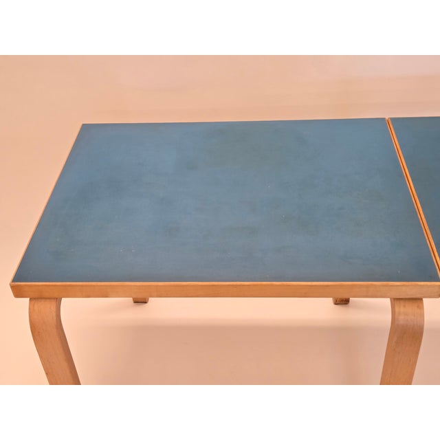 Dl82 Folding Table and 65 Chairs by Alvar Aalto for Artek 1960s, Set of 7 For Sale - Image 6 of 18