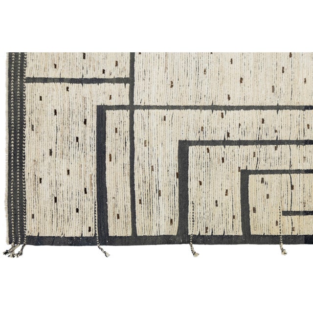 2020s 11 X 14 Modern Moroccan Wool Rug With Minimalist Geometric Black Line Design For Sale - Image 5 of 11