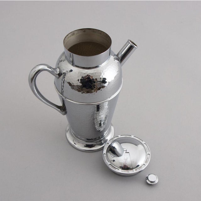 American American Art Deco Hammered Chrome Cocktail Shaker For Sale - Image 3 of 15