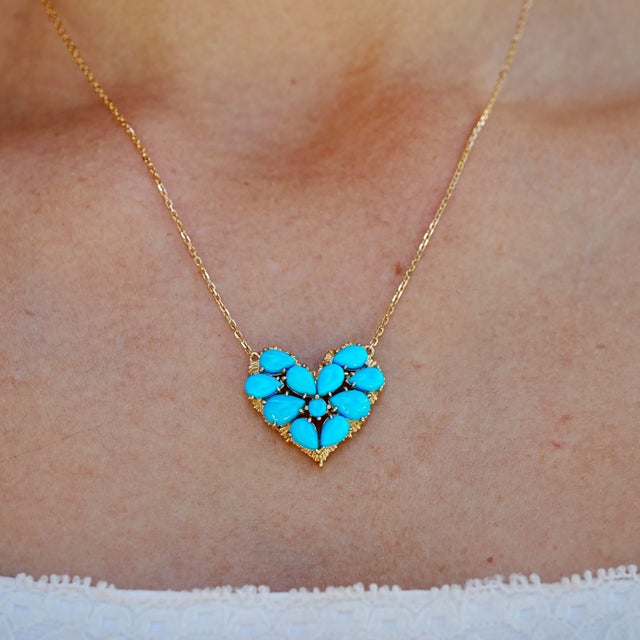 Nina Zhou Fantasy 4.40ctw Turquoise Heart Pendant Necklace in 14k Yellow Gold For Sale In Los Angeles - Image 6 of 8
