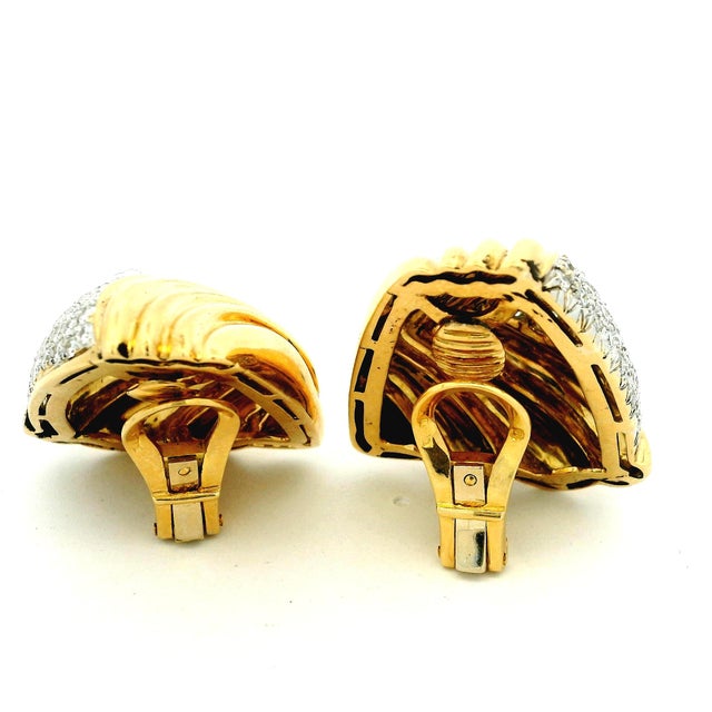 Vintage Italian 18k Gold & 3 Carat Diamond Sculptural Clip-on Earrings, Pair For Sale In Miami - Image 6 of 12