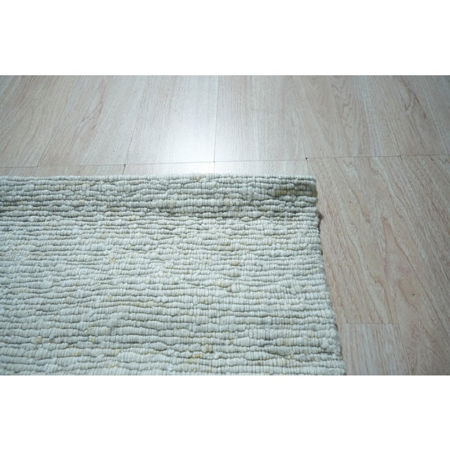 2020s 5x8 Fiona Rustic Ivory Open Solid Minimalist Flatweave Wool Carpet Rug For Sale - Image 5 of 10
