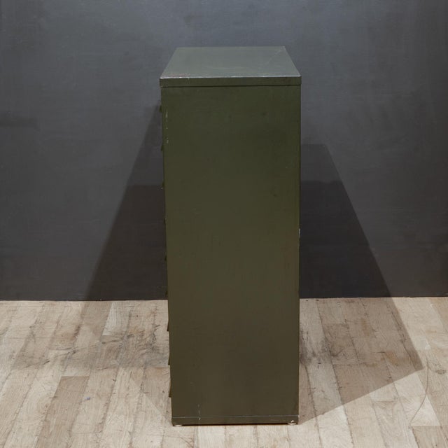 Army Green Antique Hobart Cabinet Co. Industrial Steel Apothecary Cabinet c.1930 For Sale - Image 8 of 10