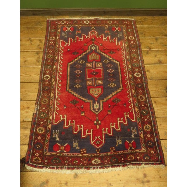 1920s Vintage Turkish Rug in Reds and Blues, 1920s For Sale - Image 5 of 18