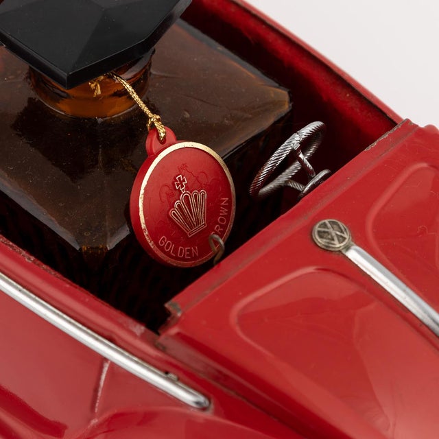 Volkswagen Beetle Model with Hidden Decanter & Shot Glasses 1950s, Set of 6 For Sale - Image 14 of 18