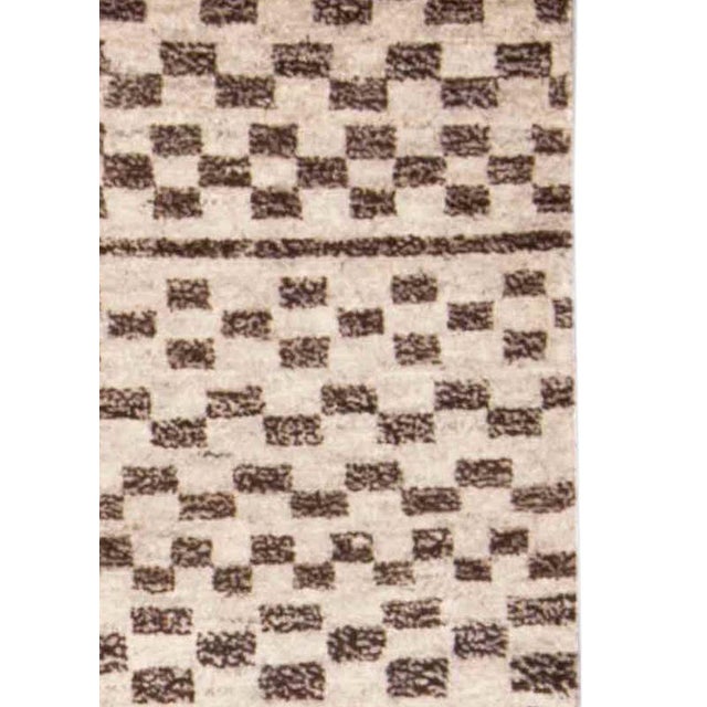 Modern Moroccan Style Checkered Wool Rug in Ivory & Brown by Doris Leslie Blau For Sale - Image 4 of 7