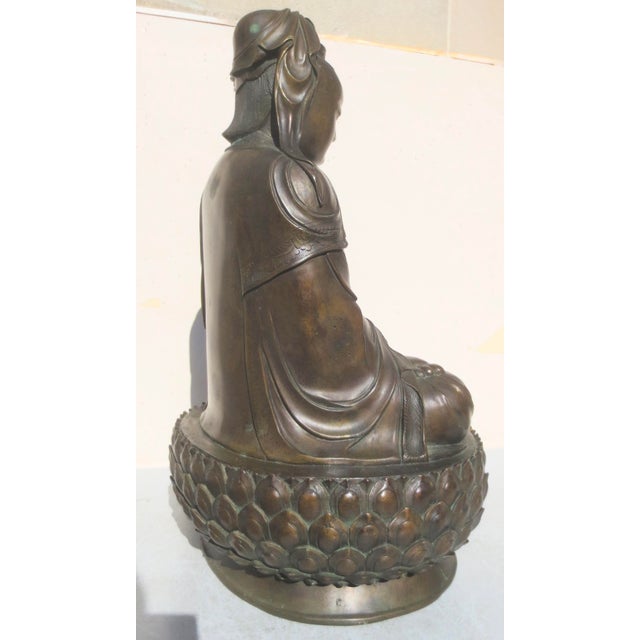 Mid 20th Century Bronze Buddha Quan Yin, Avalokiteshvara. For Sale - Image 5 of 13