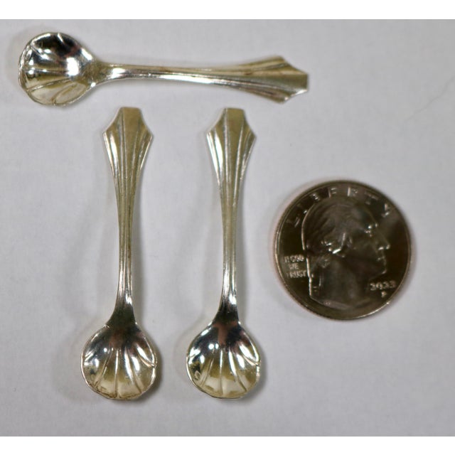 Late 20th Century Vintage Sterling Silver Salt Spoon With Scalloped Shell Bow l- Set of 3 For Sale - Image 5 of 5