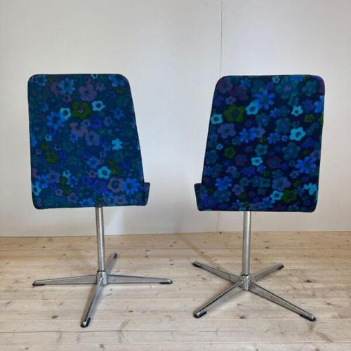 Danish Swivel Dining Chairs in Flower Power Fabric, 1960s) Set of 4 For Sale - Image 3 of 6