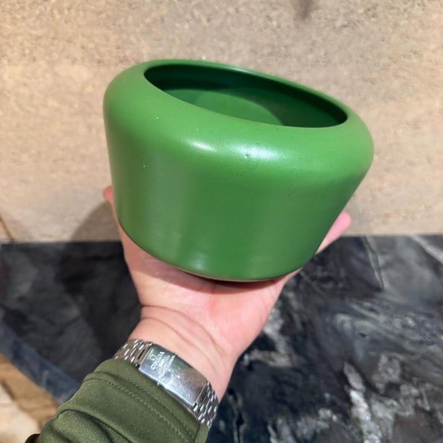 Modern Ceramic Planter or Pot in a Vibrant Green For Sale - Image 9 of 9