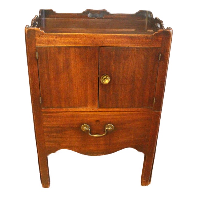 Circa 1765-1780 English George III Period Bedside Commode Table For Sale