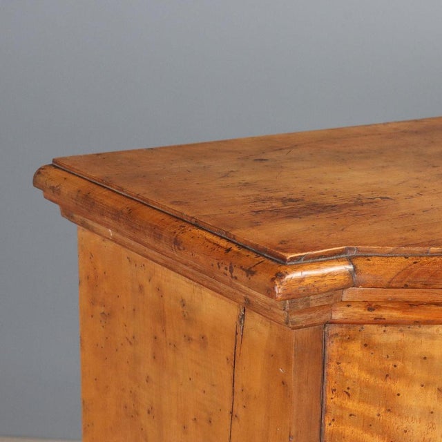 Italian Baroque Sideboard in Walnut, 1700s For Sale - Image 5 of 12