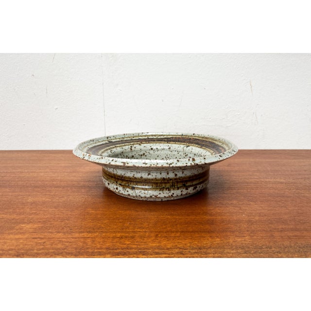 Mid-Century Danish Studio Pottery Bowl attributed to Erik Askholm, 1960s For Sale - Image 10 of 17
