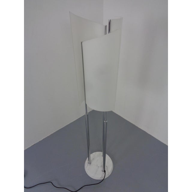 Arianna Floor Lamp in Marble and Handblown Glass by Bruno Gecchelin for Oluce, Italy, 1970s For Sale - Image 4 of 18