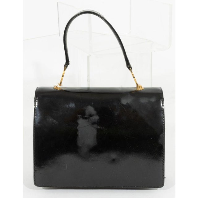 Modern Gucci Black Patent Leather Handbag For Sale - Image 3 of 7
