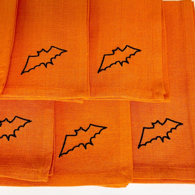 Pumpkin 1980s Vintage French Linen Halloween Bat Napkins - Set of 8 For Sale - Image 8 of 8