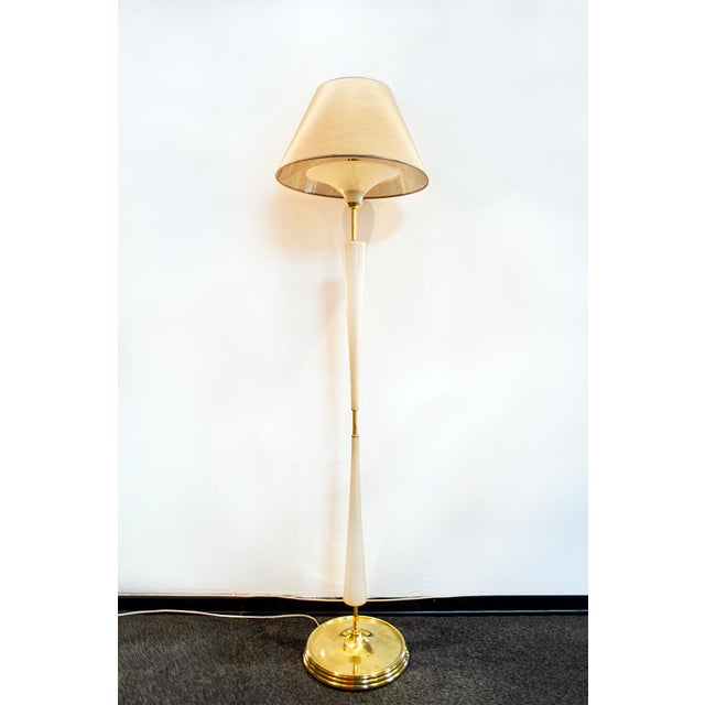 Brass and Glass Floor Lamp by Tomaso Buzzi, Italy, 1950s For Sale - Image 6 of 6