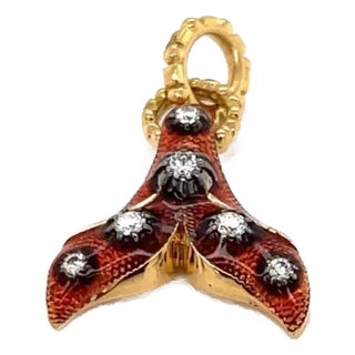 26927 - Gucci Diamond Enamel 18k Yellow Gold Fish Tail Charm Pendant For Sale