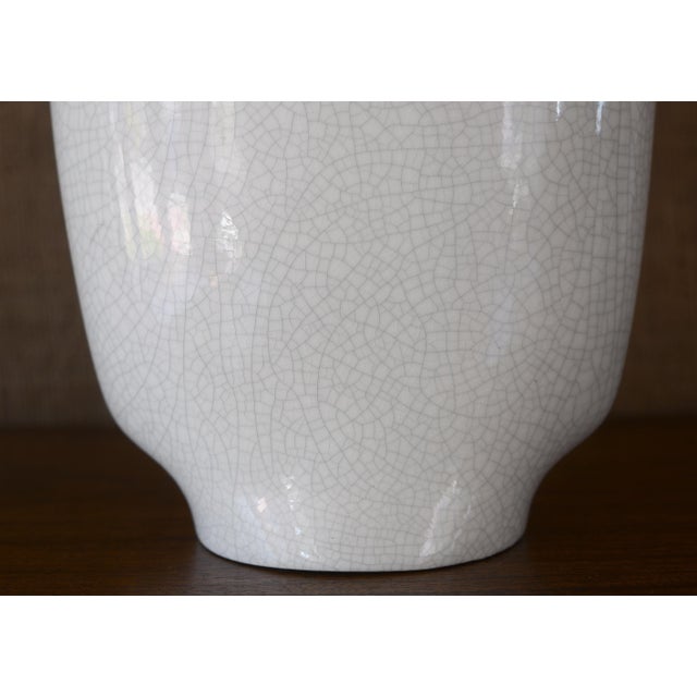 Vintage 1950s MCM White Crackle Glaze Ceramic Table Lamps - A Pair For Sale - Image 10 of 17