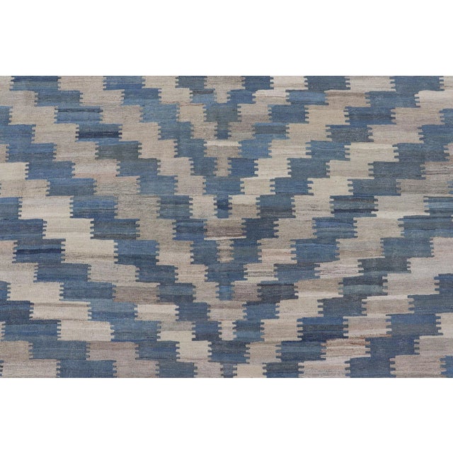 2020s Hand Woven Flat-Weave Kilim Rug With a Modern Design in Blue and Creams For Sale - Image 5 of 13