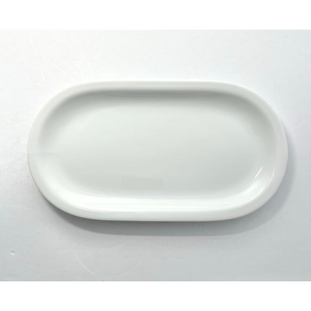 Contemporary Contemporary Crate & Barrel Porcelain White Oval Oblong Appetizer Plates - Set of 6 For Sale - Image 3 of 5