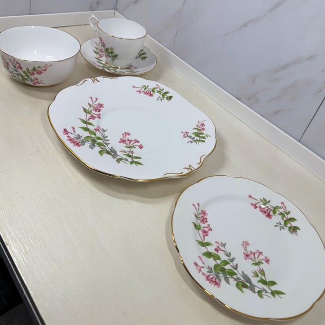 Vintage Collingwoods "Pink Trumpet Vine" 5-Piece Tea/Luncheon Setting (2 Sets Available) For Sale - Image 4 of 6