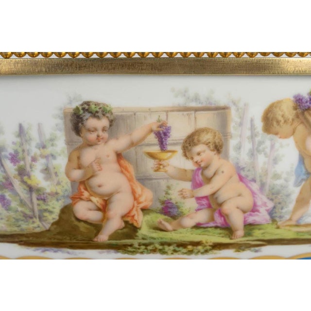 Centerpiece Bowl in Paris Porcelain and Gilt Bronze, 19th Century For Sale - Image 4 of 12