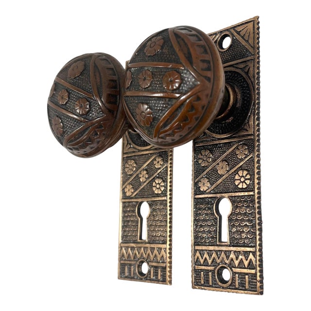 1880s Antique American Bronze Door Knobs With Door Plates - 5 Pieces For Sale