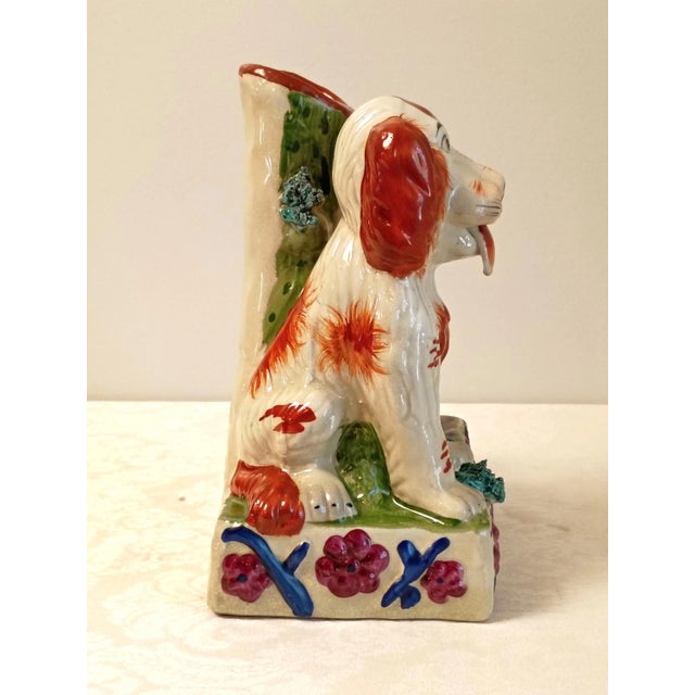 Antique Staffordshire Dog Spill Vase With Cactus King Charles Spaniels | Rare Large Slip Cast Mold | Hand Painted Victorian Era Decor For Sale In Savannah - Image 6 of 13