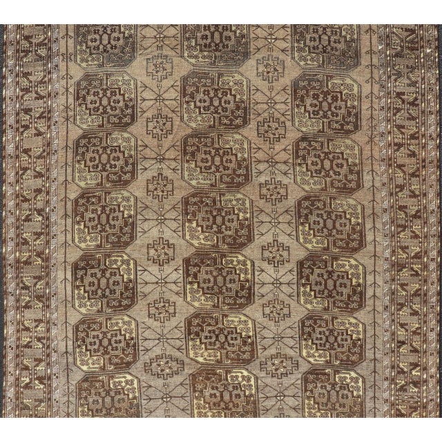 Early 20th Century Hand-Knotted Turkomen Ersari Rug in Wool With Repeating Sub-Geometric Gul Design For Sale - Image 5 of 14