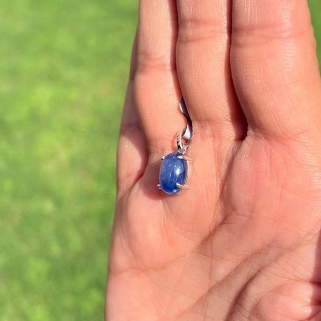 Modernist 3.23ct Oval Cabochon Blue Sapphire Solitaire Pendant in 14k White Gold For Sale In New York - Image 6 of 14