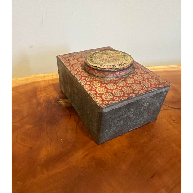 Asian Antique Decorative Tin Box With Floral Medallion Lid For Sale - Image 3 of 5