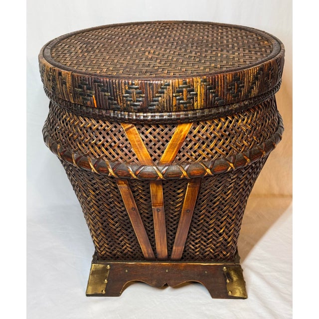 Chinese Vintage Chinese Woven Bamboo Rattan Storage Basket Side Table Brass Accent For Sale - Image 3 of 12